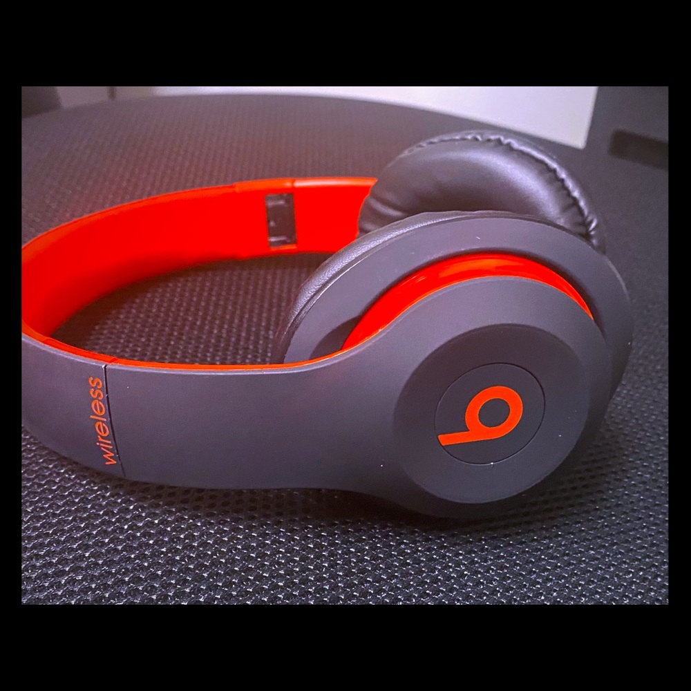 Beats beatstyle studio 3 wireless new look!